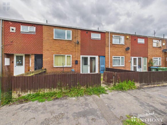 3 bed property, in Churchmere Walk, £250,000