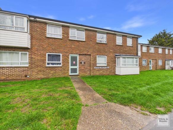 1 bed property, in Douglas Martin Road, £140,000