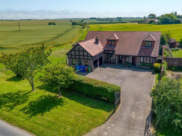 3 bed property, in Hollym Road, £425,000