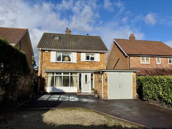 4 bed property, in Longdon Road, £700,000