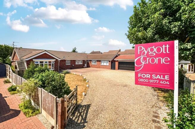 4 bed property, in Rectory Road, £500,000