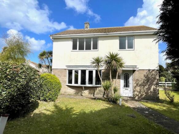 4 bed property, in Monkstone Drive, £385,000