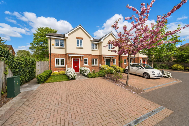 3 bed property, in Bridgeman Drive, £600,000