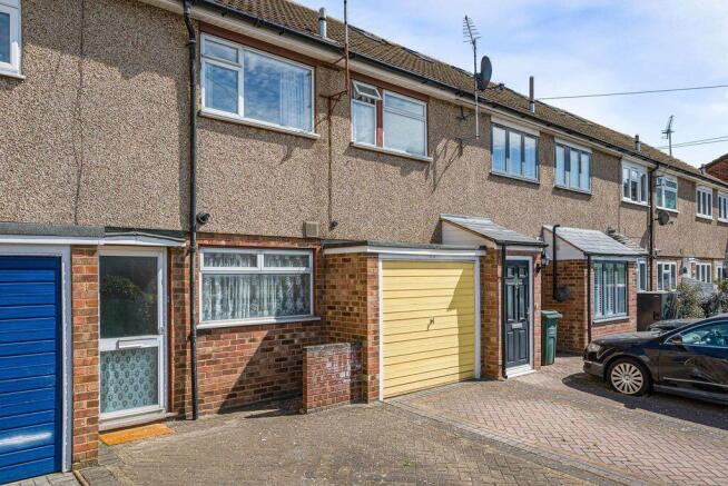 3 bed property, in Dartford Road, £425,000