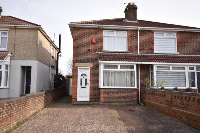 3 bed property, in Elson Lane, £275,000