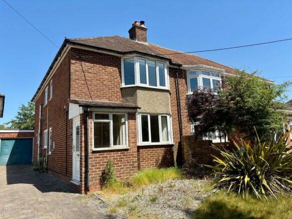 3 bed property, in Lower Way, £320,000