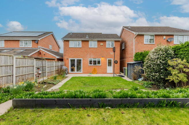 4 bed property, in Swallow Drive, £425,000