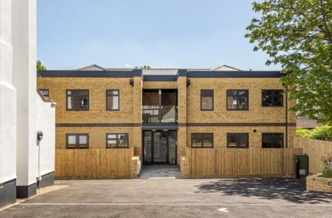 8 bed property, in Lower Kings Court Kingswood Road, £1,350,000