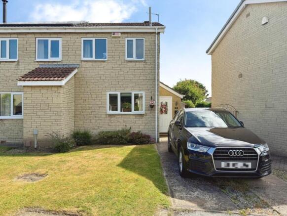 2 bed property, in The Grange, £190,000