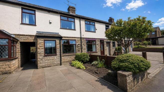 2 bed property, in Rising Bridge Road, £165,000