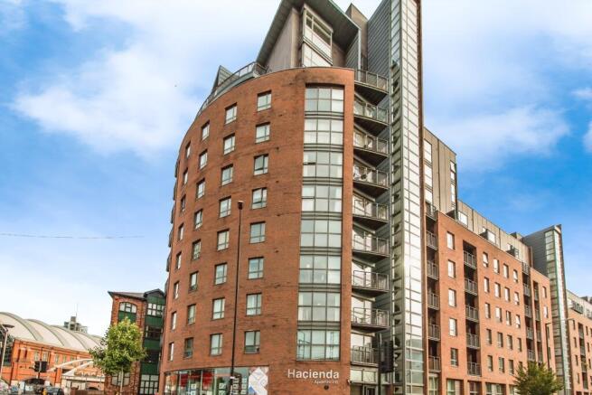 1 bed property, in Hacienda, £105,000