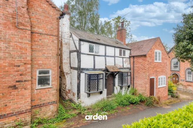 1 bed property, in Mill Lane, £170,000