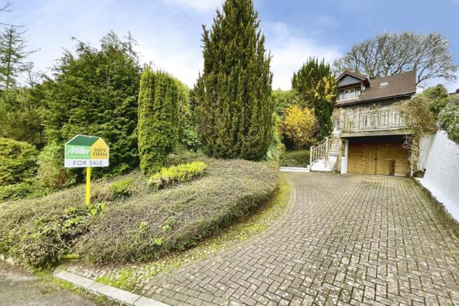 3 bed property, in Creekside View, £440,000