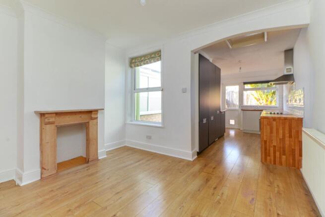 2 bed property, in Adair Road, £259,500
