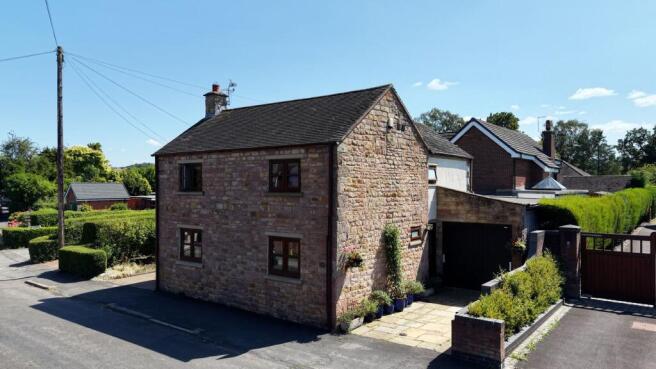 3 bed property, in Boundary Lane, £350,000