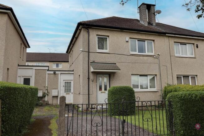 3 bed property, in Sharrard Close, £160,000