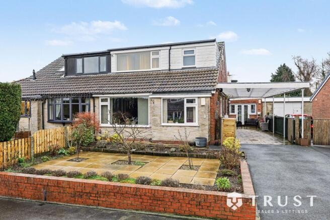 3 bed property, in Kenilworth Gardens, £315,000