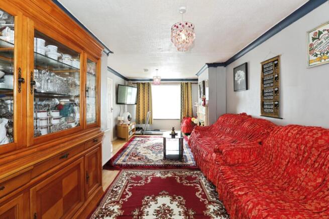 4 bed property, in Grove Road, £535,000