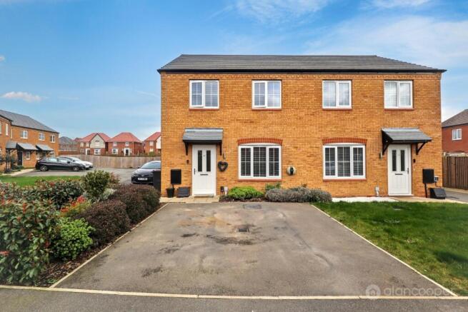 3 bed property, in St. Oggs Way, £276,250