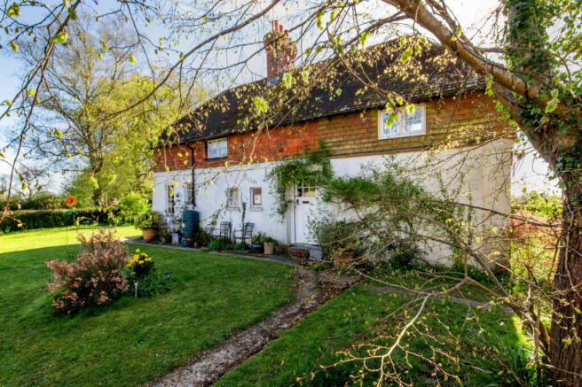 3 bed property, in Mill Lane, £650,000