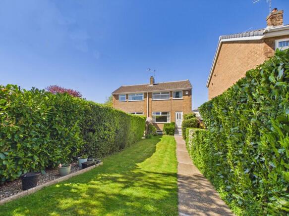 3 bed property, in Rolleston Drive, £230,000