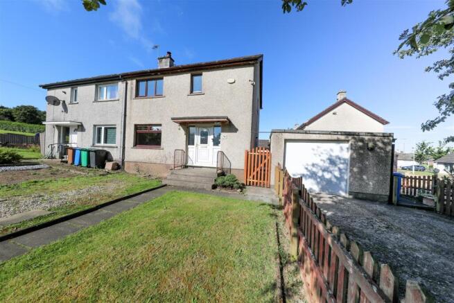 3 bed property, in Whitehall Drive, £115,000