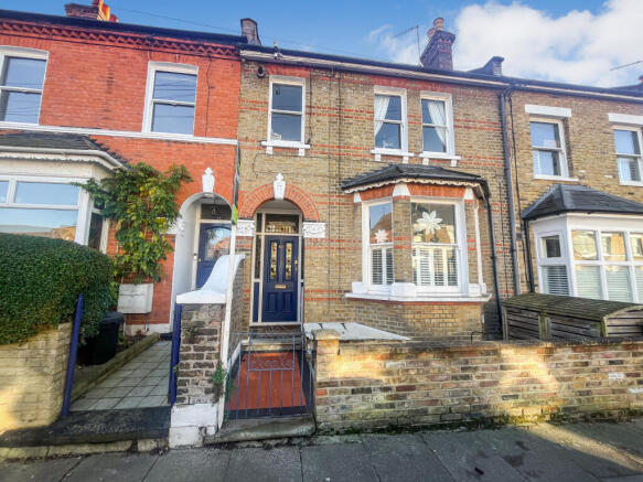 1 bed property, in Flat 3, £160,000
