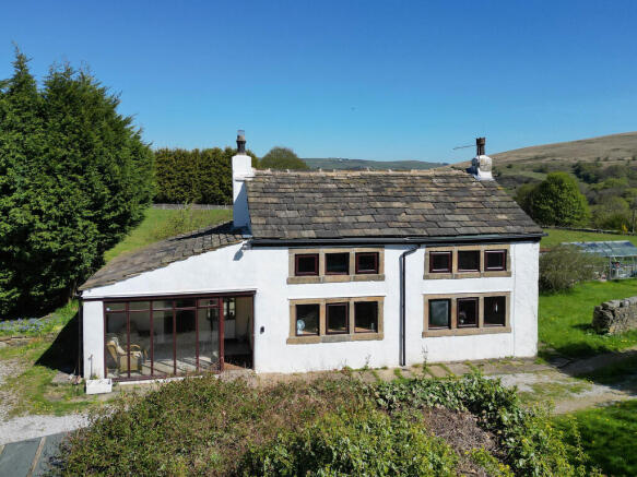 3 bed property, in Rake Head Barn, £530,000