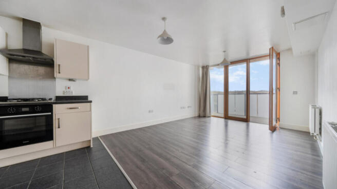 2 bed property, in Rosing Apartments, £315,000