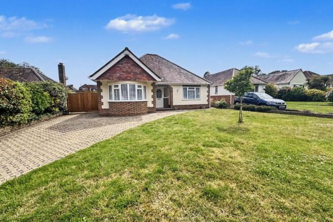 3 bed property, in West Parley, £600,000