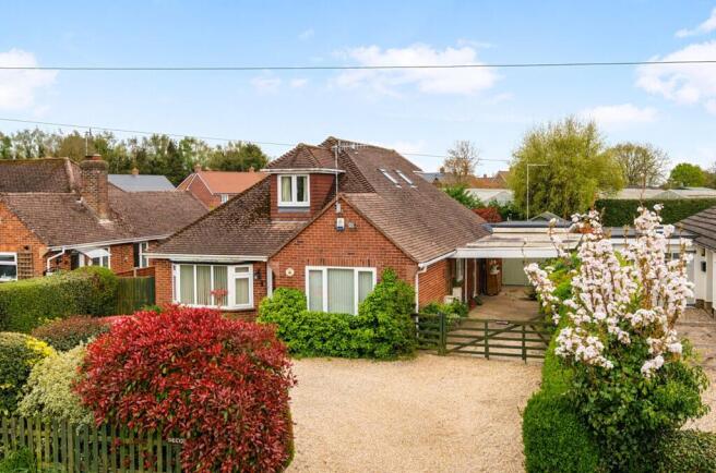 4 bed property, in Church Lane, £625,000