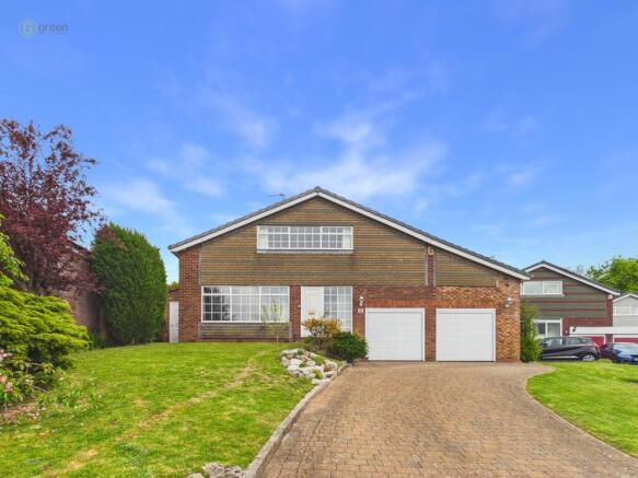 4 bed property, in Roxburgh Road, £600,000