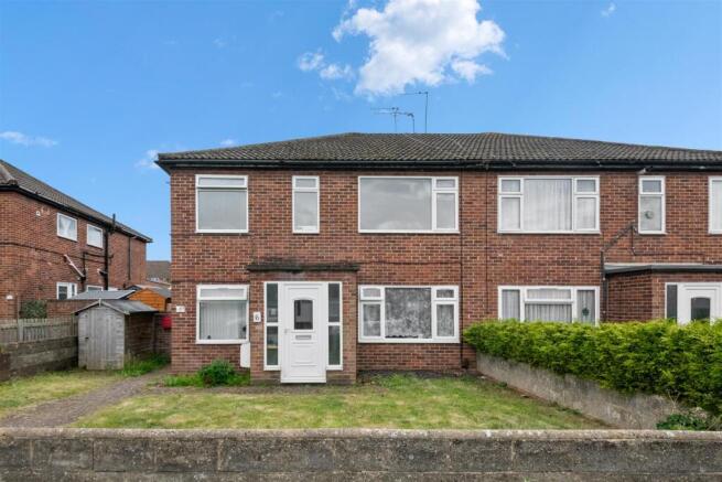2 bed property, in Keats Close, £350,000