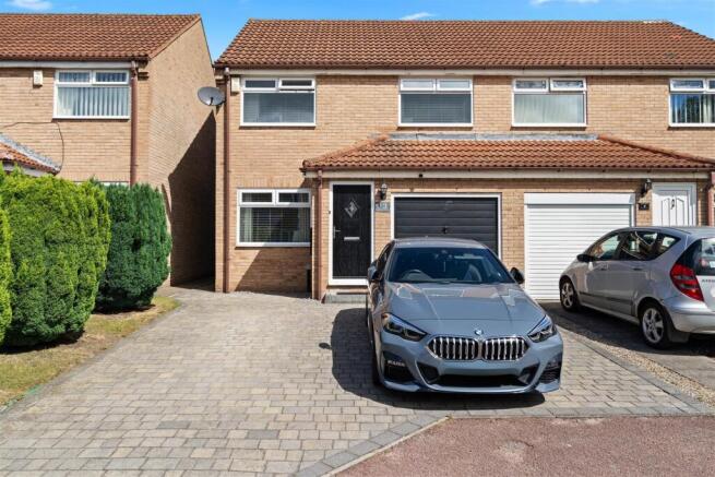 3 bed property, in Colpitt Close, £175,000