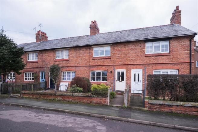 2 bed property, in Church Lane, £305,000