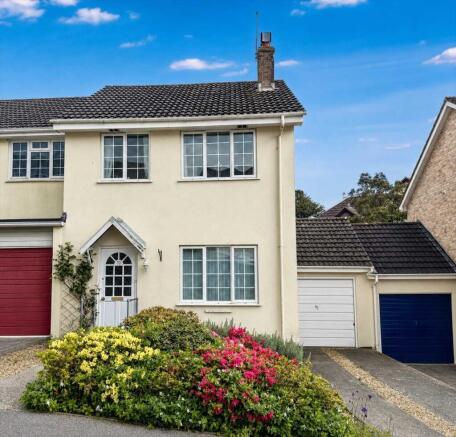 3 bed property, in Falmouth TR11, £365,000