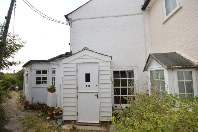 1 bed property, in Paget Road, £190,000