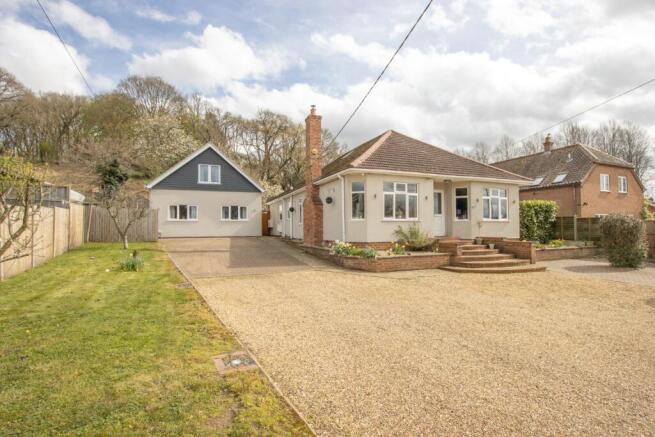 6 bed property, in Hunstanton Road, £795,000