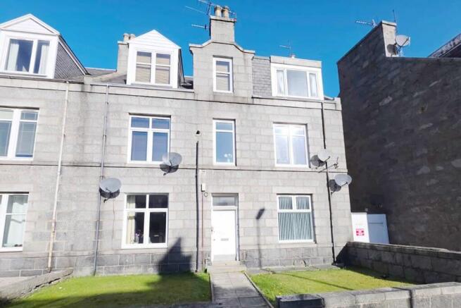 1 bed property, in 50, £49,000