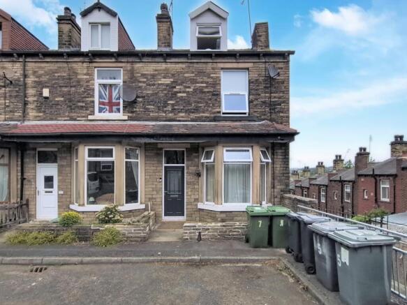 4 bed property, in Lynton Terrace, £265,000