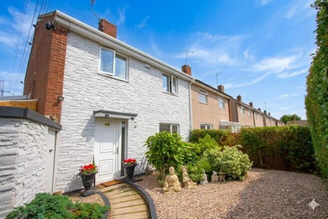 3 bed property, in Dowty Avenue, £249,900