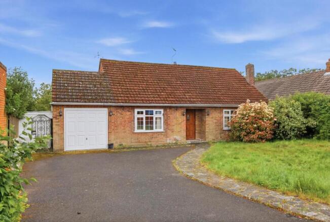 3 bed property, in Church Road, £645,000