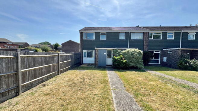 3 bed property, in Browning Close, £275,000