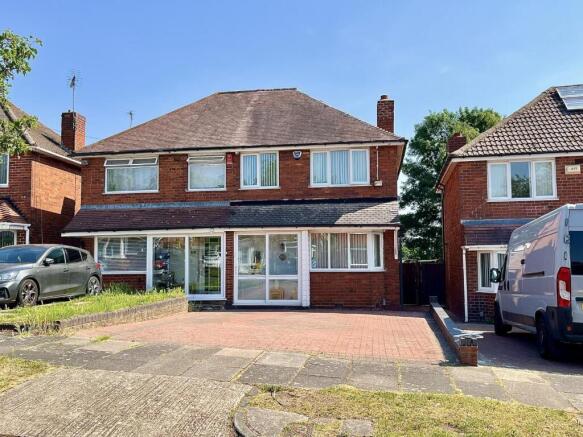3 bed property, in Somercotes Road, £250,000