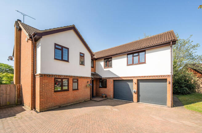 5 bed property, in Browning Road, £800,000