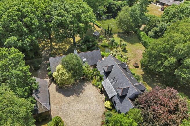 4 bed property, in Willow Road, £2,500,000