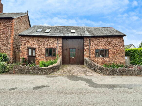 2 bed property, in Brook House, £265,000