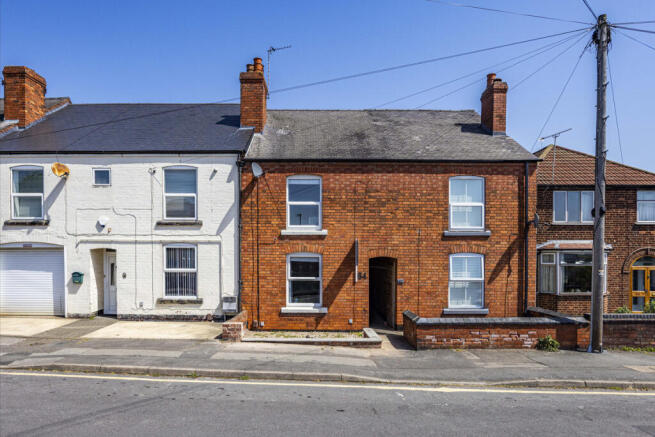 3 bed property, in Moor Road, £180,000