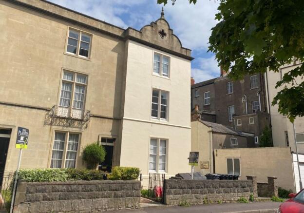 1 bed property, in Flat 3, £45,000