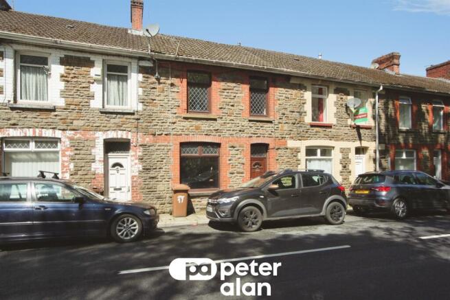 3 bed property, in Sir Ivor Road, £110,000